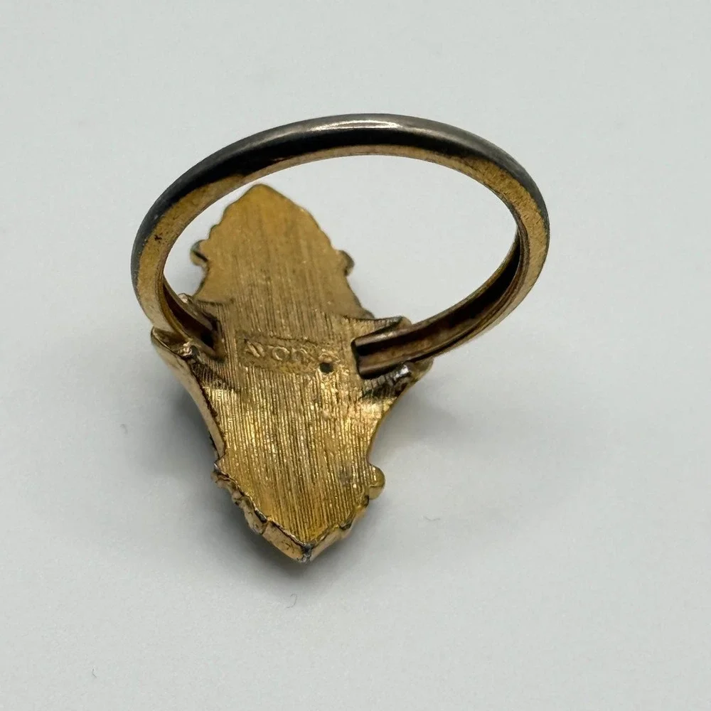 Vintage Avon Kensington‎ Gold Tone Black Shield Rhinestone Starburst Ring Size 9